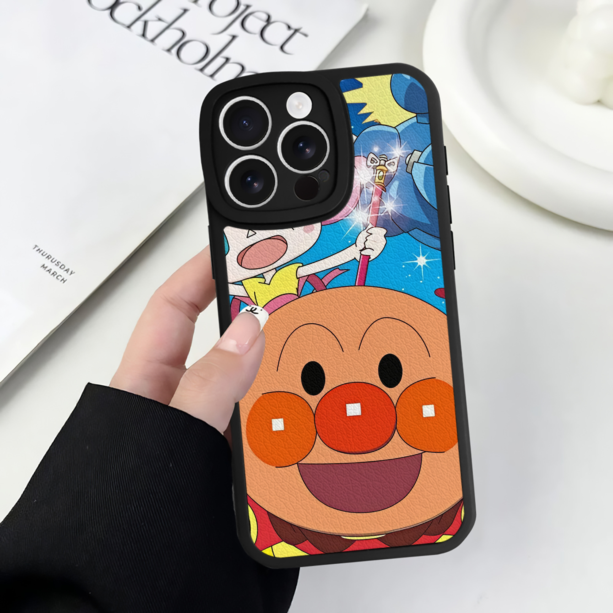 （画像用） アンパンマン Anpanman 【iPhone 16シリーズ対応】シリコンスマホケース（レザー調） 材質：シリコン